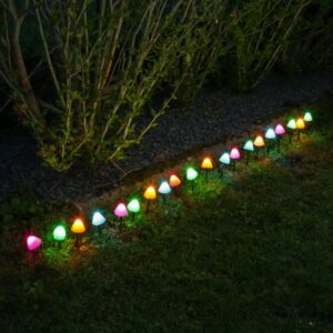 LED Lichterkette Mini Pilze - 20 Gartenstecker mit Erdspießen - 8 F...