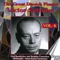 Der groáe dänische Pianist Victor Schiöler